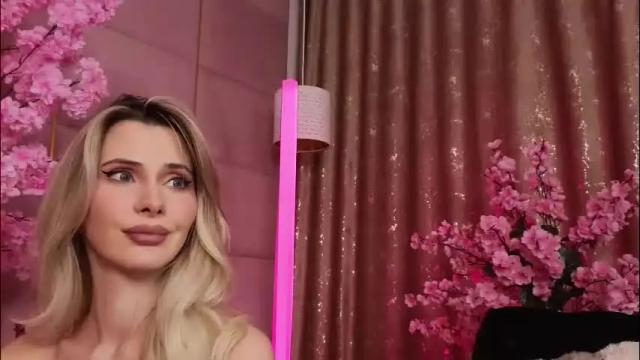 Image 3 of eleineblue Stream on Chaturbate on 1 month ago