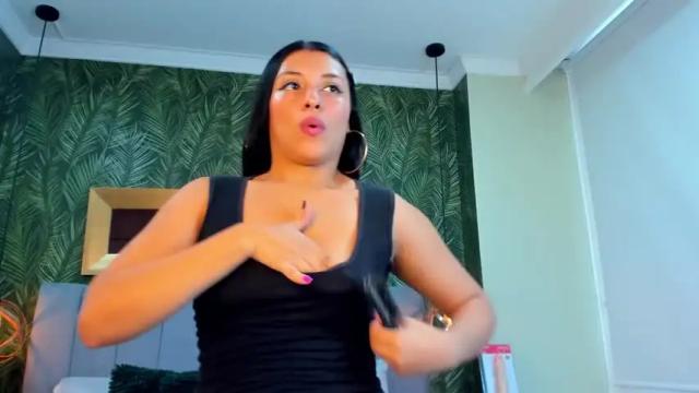 Image 8 of elektra_gb Stream on Chaturbate on 14 months ago