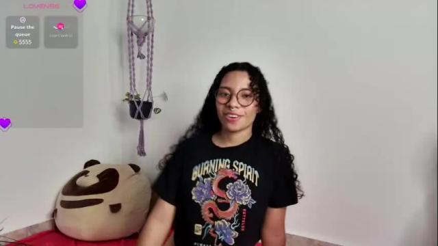 Image 2 of elektra_williams Stream on Chaturbate on 1 month ago
