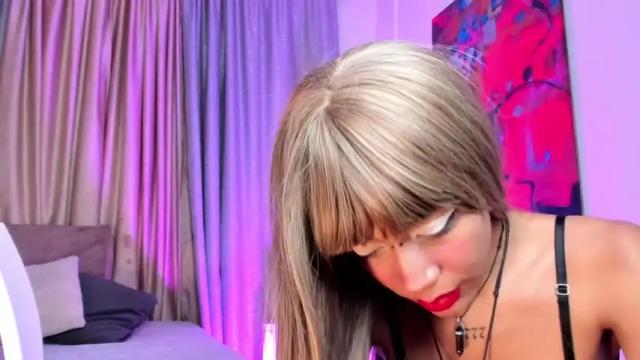 Image 2 of elektraablanc Stream on Chaturbate on 14 months ago