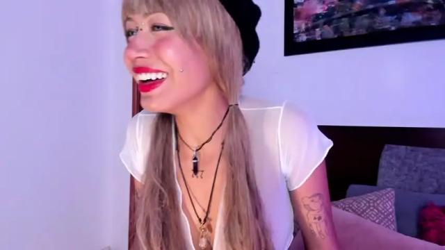 Image 8 of elektraablanc Stream on Chaturbate on 14 months ago