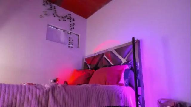Image 6 of elen_cross Stream on Chaturbate on 24 days ago