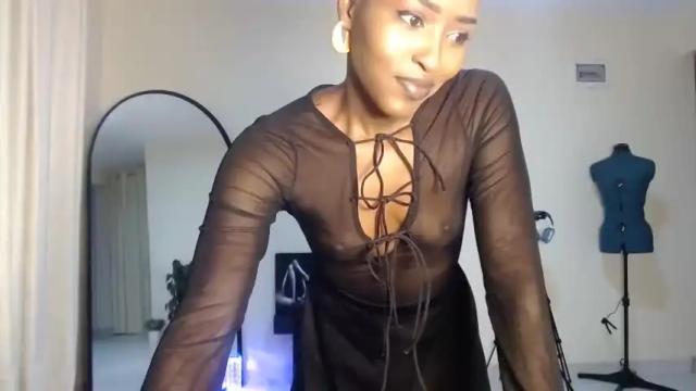 Image 2 of elena_love1111 Stream on Chaturbate on 11 months ago