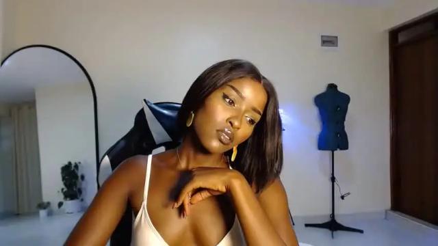 Image 6 of elena_love1111 Stream on Chaturbate on 11 months ago