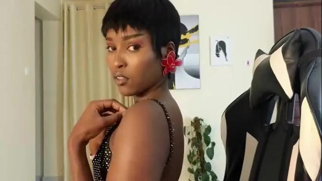 Image 4 of elena_love1111 Stream on Chaturbate on 1 month ago
