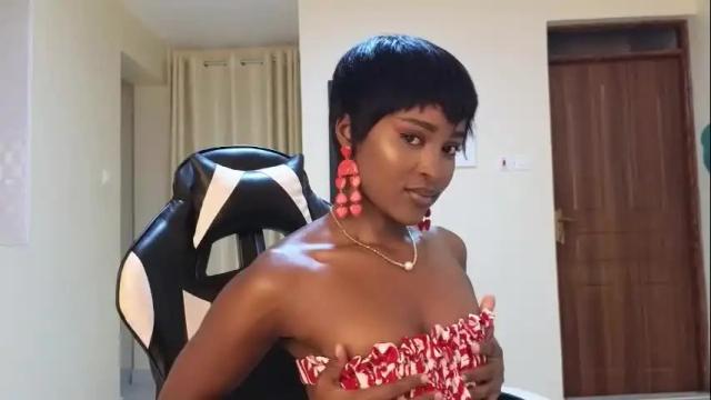 Image 10 of elena_love1111 Stream on Chaturbate on 22 days ago