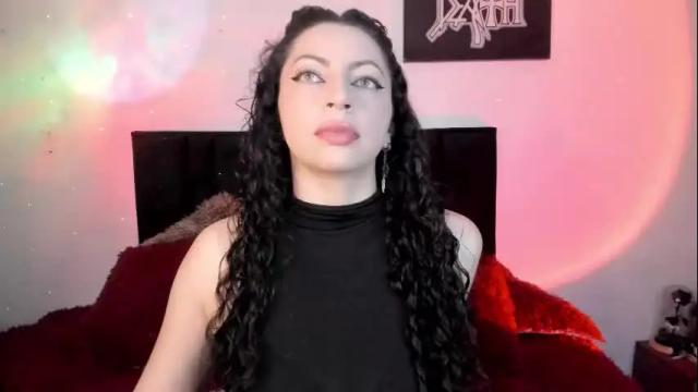 Image 4 of elena_lust Stream on Chaturbate on 3 months ago