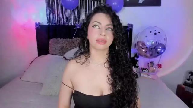 Image 4 of elena_lust Stream on Chaturbate on 2 months ago
