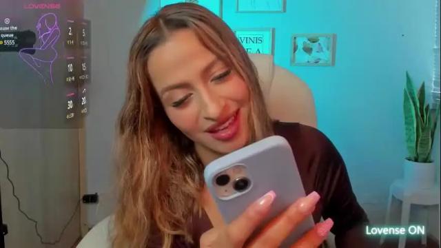 Image 7 of elena_ruiz Stream on Chaturbate on 1 month ago