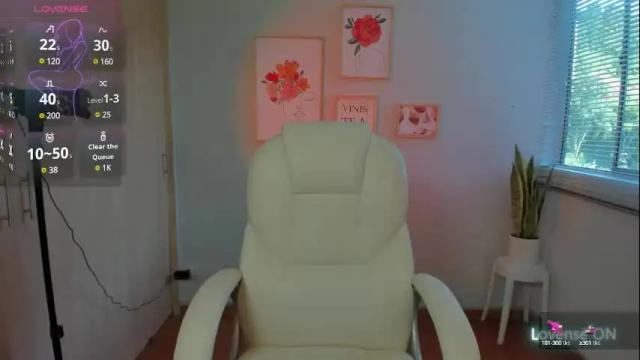 Image 6 of elena_ruiz Stream on Chaturbate on 1 month ago