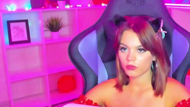 Image 7 of elena_secret Stream on Chaturbate on 22 months ago