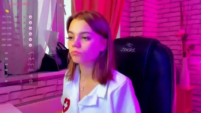 Image 4 of elena_secret Stream on Chaturbate on 19 months ago