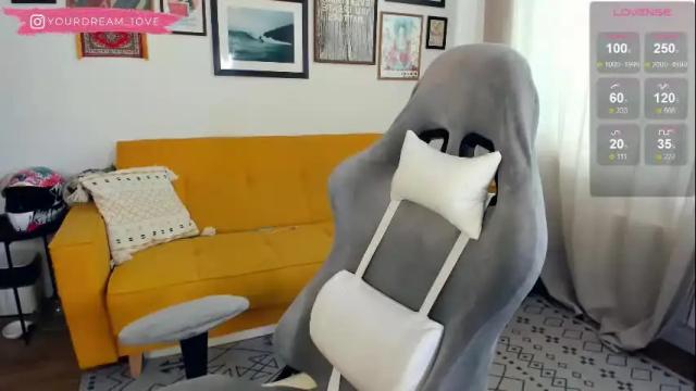 Image 2 of elenalooove Stream on Chaturbate on 1 month ago