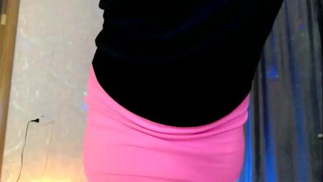 Image 3 of elenaza Stream on Chaturbate on 5 months ago