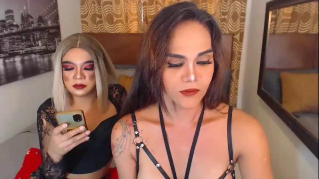 Image 4 of elenoryang Stream on Chaturbate on 6 days ago