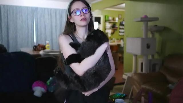 Image 3 of elfenemma Stream on Chaturbate on 14 months ago