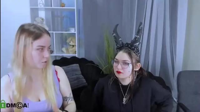 Image 4 of elfie_lana Stream on Chaturbate on 16 months ago