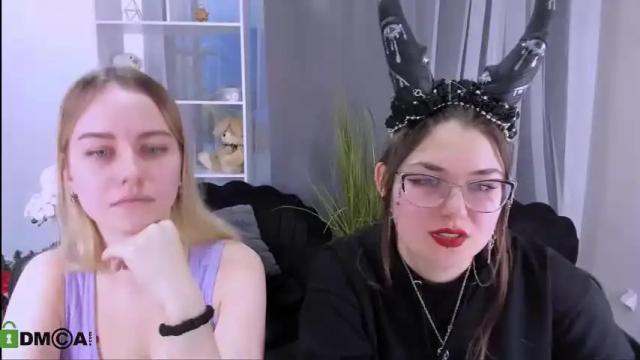 Image 7 of elfie_lana Stream on Chaturbate on 16 months ago