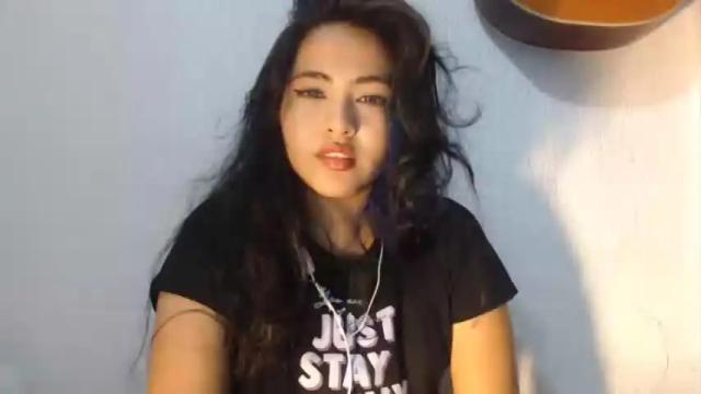 Image 10 of elfie_rock Stream on Chaturbate on 16 months ago