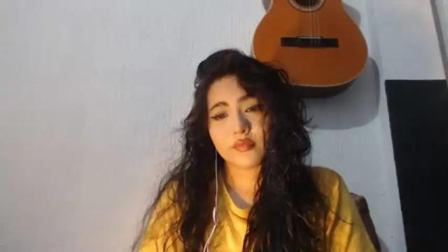 Image 4 of elfie_rock Stream on Chaturbate on 16 months ago