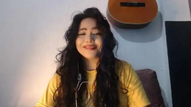 Image 7 of elfie_rock Stream on Chaturbate on 16 months ago