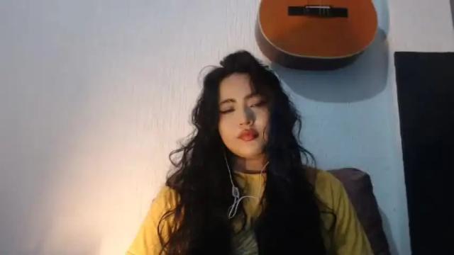 Image 8 of elfie_rock Stream on Chaturbate on 16 months ago