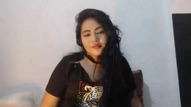 Image 8 of elfie_rock Stream on Chaturbate on 16 months ago
