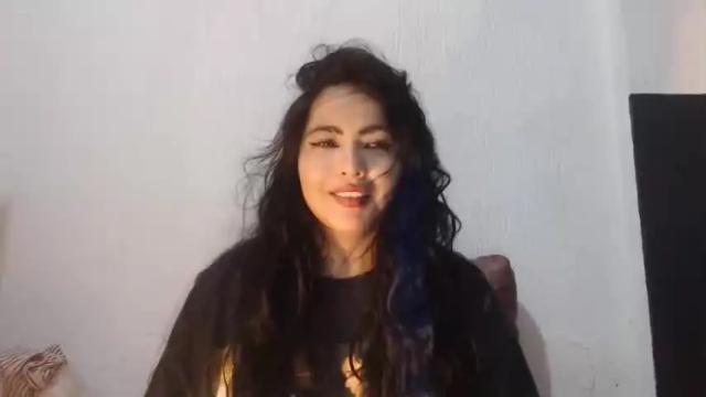 Image 12 of elfie_rock Stream on Chaturbate on 16 months ago