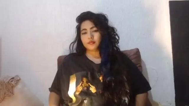 Image 7 of elfie_rock Stream on Chaturbate on 16 months ago