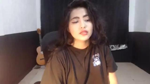 Image 11 of elfie_rock Stream on Chaturbate on 15 months ago