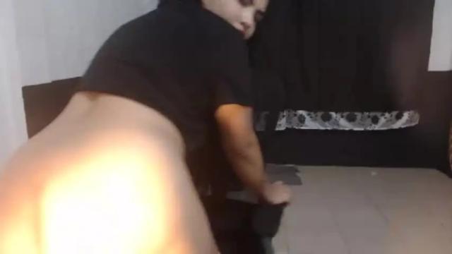 Image 2 of elfie_rock Stream on Chaturbate on 15 months ago