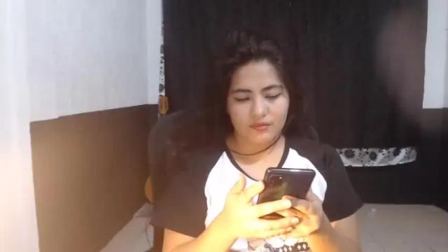 Image 2 of elfie_rock Stream on Chaturbate on 15 months ago
