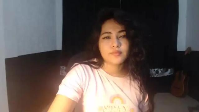 Image 11 of elfie_rock Stream on Chaturbate on 15 months ago