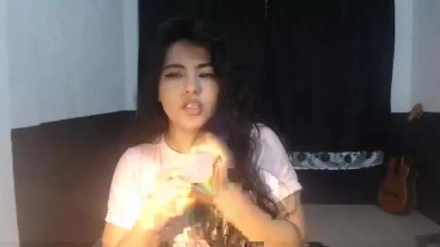 Image 12 of elfie_rock Stream on Chaturbate on 15 months ago