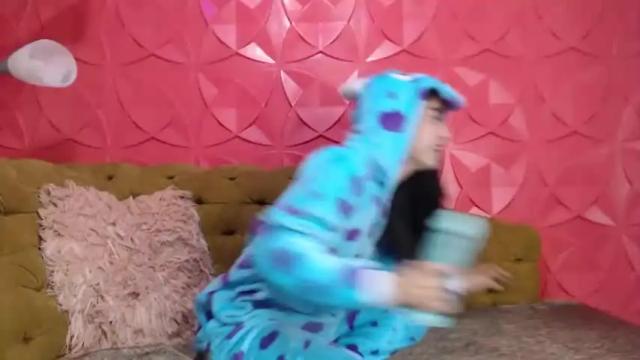 Image 8 of eli_petite Stream on Chaturbate on 17 months ago