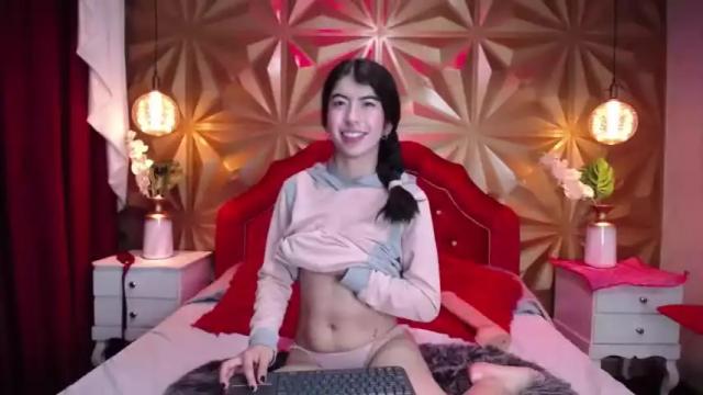 Image 7 of eli_petite Stream on Chaturbate on 16 months ago