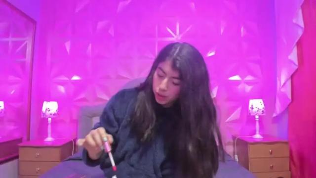 Image 10 of eli_petite Stream on Chaturbate on 16 months ago