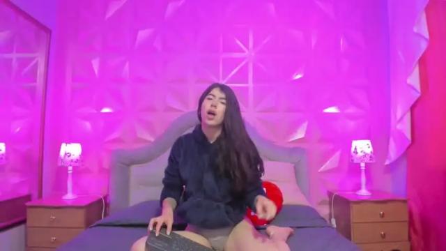 Image 7 of eli_petite Stream on Chaturbate on 16 months ago