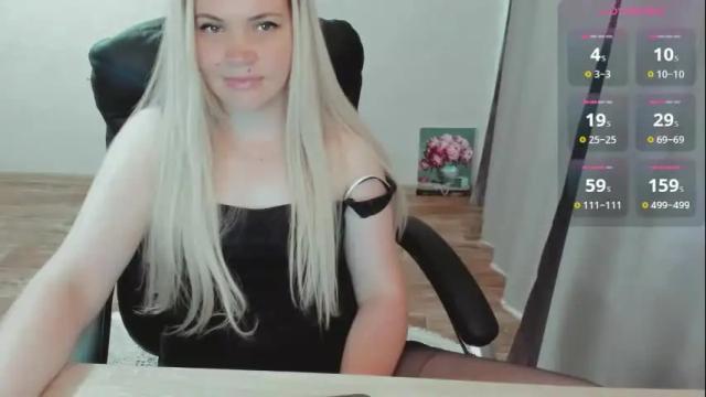 Image 4 of elia_ Stream on Chaturbate on 18 days ago