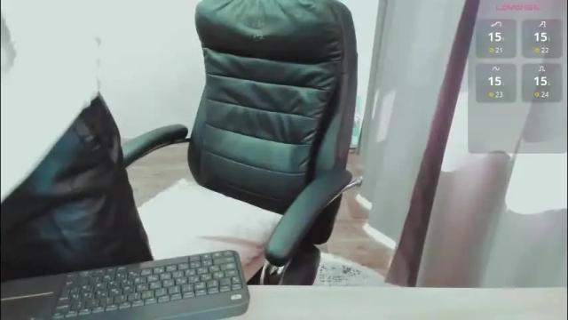 Image 8 of elia_ Stream on Chaturbate on 2 months ago