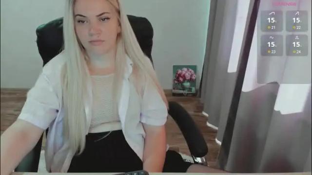Image 6 of elia_ Stream on Chaturbate on 1 month ago