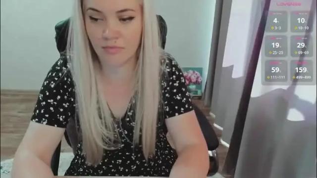Image 2 of elia_ Stream on Chaturbate on 1 month ago