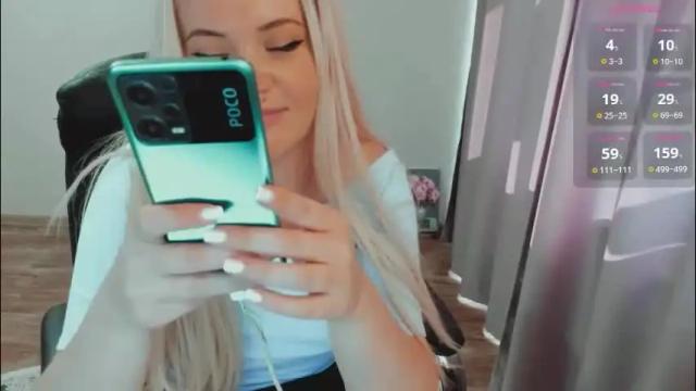 Image 10 of elia_ Stream on Chaturbate on 1 month ago