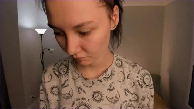 Image 2 of elia_miu Stream on Chaturbate on 20 months ago