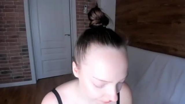 Image 7 of elianareynolds Stream on Chaturbate on 18 months ago