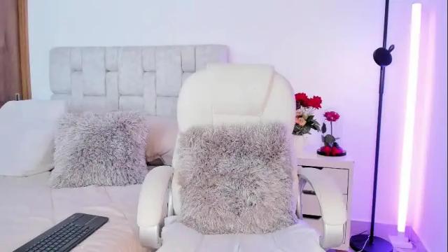 Image 12 of elicortes Stream on Chaturbate on 24 days ago