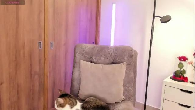 Image 2 of elicortes Stream on Chaturbate on 4 months ago