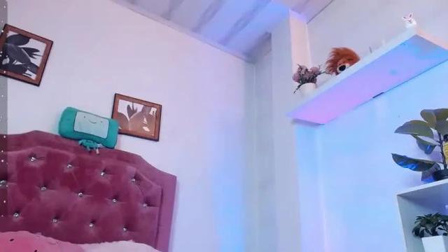 Image 8 of elie_golden Stream on Chaturbate on 14 months ago