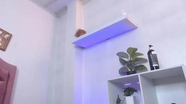 Image 7 of elie_golden Stream on Chaturbate on 13 months ago
