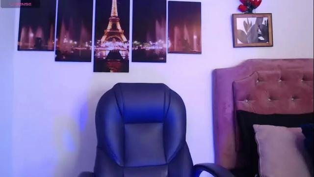 Image 3 of elie_golden Stream on Chaturbate on 21 days ago